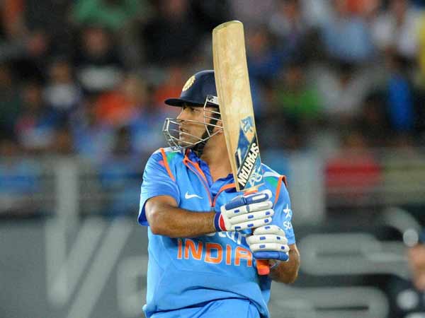 धोनी का टॉस जीतना