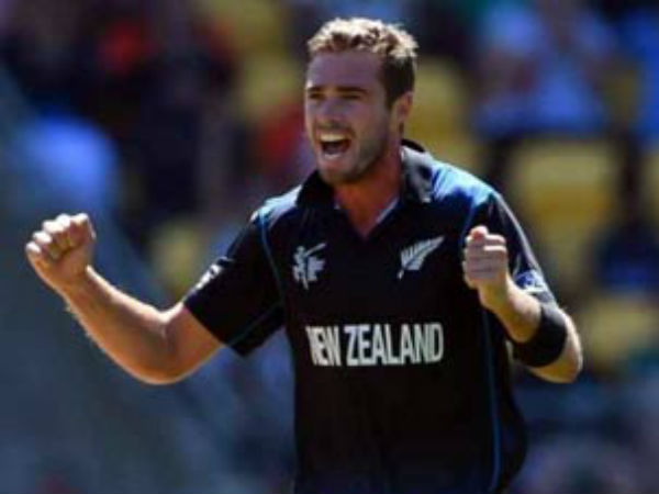 टिम साउदी (33/7)