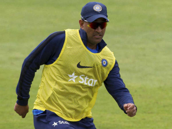 महेन्द्र सिंह धोनी