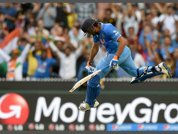 रोहित का शतक