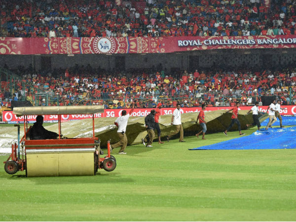 बारिश बनी बाधा, केकेआर और रॉयल चैलेंजर्स बेंगलुरु का मुकाबला बाधित