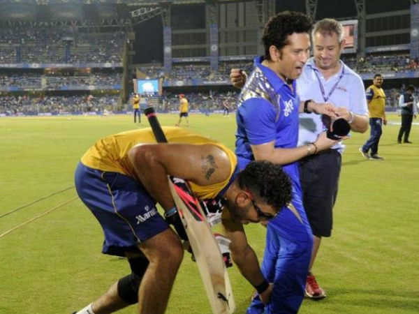 युवराज ने सचिन के पैर क्या छूए, ठोंक डाला तूफानी अर्धशतक