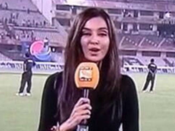 जानिए कौन है IPLमें अपनी एंकरिंग से सबको क्लीन बोर्ड करने वाली शिबानी दांडेकर?