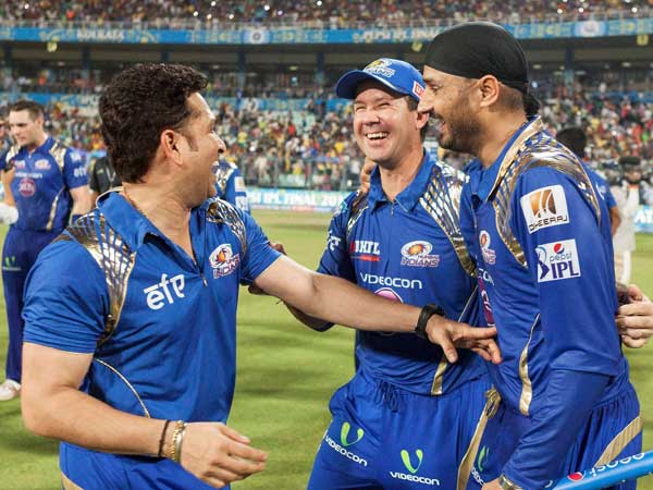  Staying together in tough times is key to Mumbai Indians' success: Sachin Tendulkar