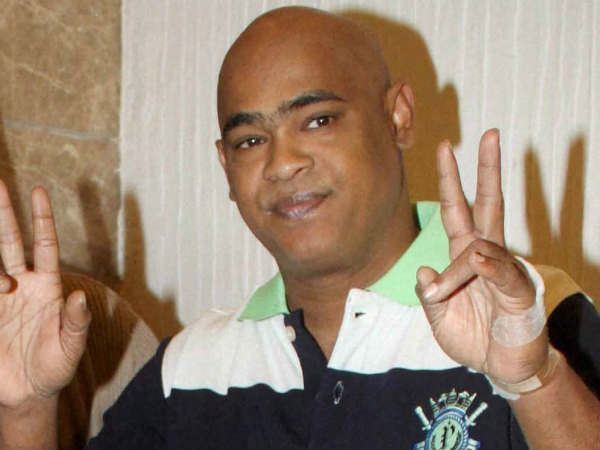 सचिन को बताया खुदगर्ज 