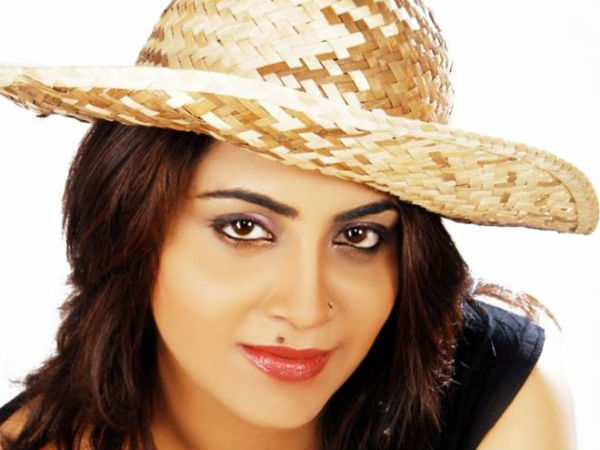 शाहिद अफरीदी के साथ सो रही हूं...