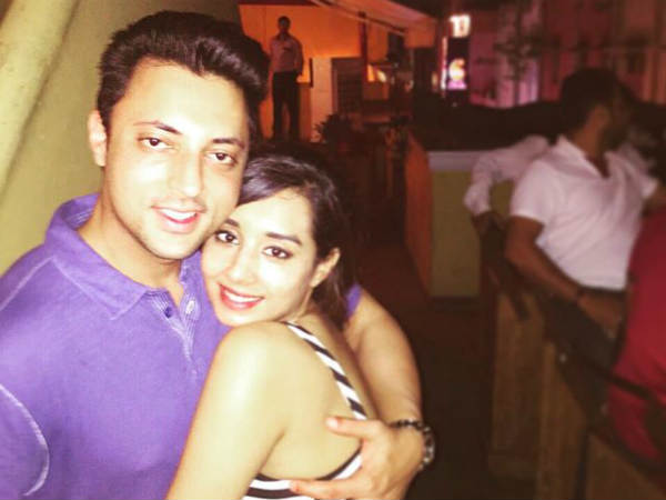 आयुष की शादी अर्पिता से