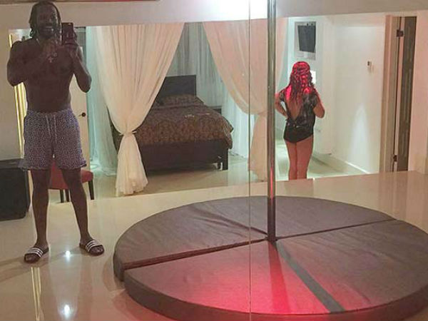 देखें तस्‍वीरें: रंगीन मिजाज क्रिस गेल ने घर में बना डाला 'स्ट्रिप क्लब'