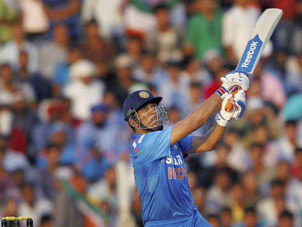 पाक के खिलाफ फिर बरसा धोनी का बल्ला