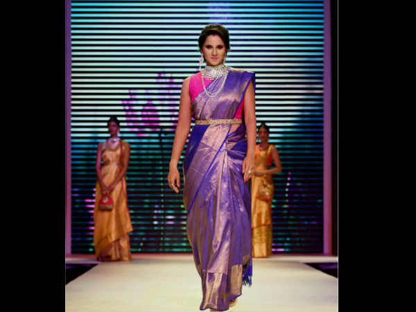 सानिया मिर्जा मे पोस्ट की बहन अनाम के सगाई की तस्वीर