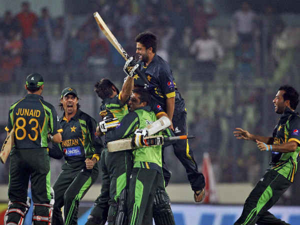 पाक को छक्के से मिली जीत