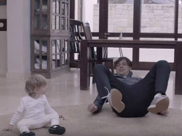 Video- 13 घंटे के मैराथन मुकाबले के बाद डेल स्टेन ने डेढ़ साल के बच्चे के सामने टेके घुटने