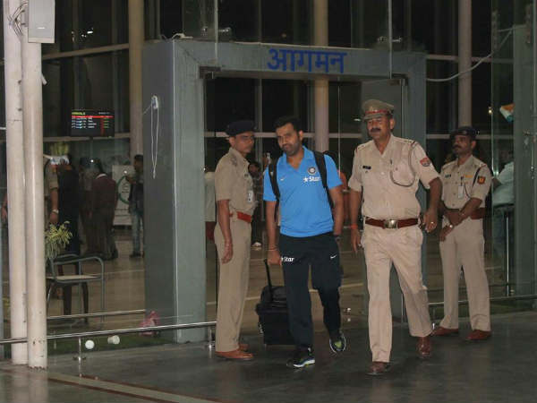 कानपुर के लैंडमार्क होटल पहुंचे खिलाड़ी