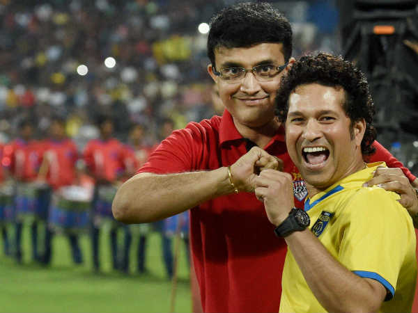 फिर से रंग में दिखे सचिन-सौरव, जमकर बरसाये छक्के