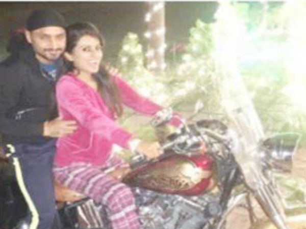 लविंग कपल