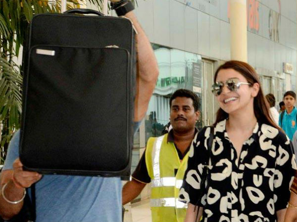 विराट ने छुपाया चेहरा