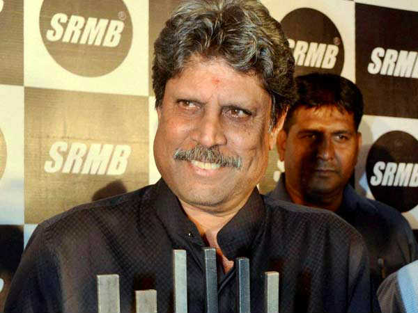 27 साल की उम्र में लिये 300 विकेट