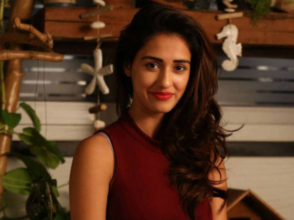 धोनी की प्रेमिका का रोल करेंगी दिशा, बनेगी दीपिका या लक्ष्मी सस्पेंस बरकरार