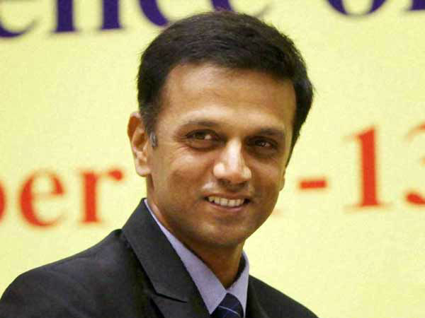 डेब्यू टी-20 में लगातार तीन छक्के लगाने वाले बल्लेबाज