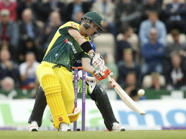 David Warner defends his bats' size after Ricky Ponting expressed his concern