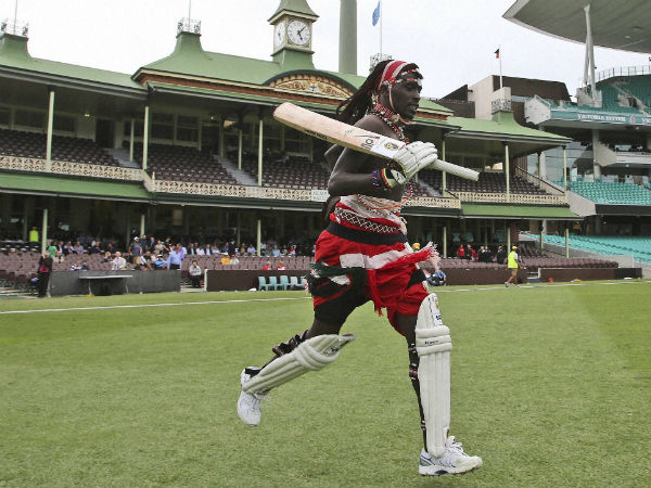 ...जब आधे-अधूरे कपड़ों में क्रिकेट के मैदान में पहुंचे खिलाड़ी