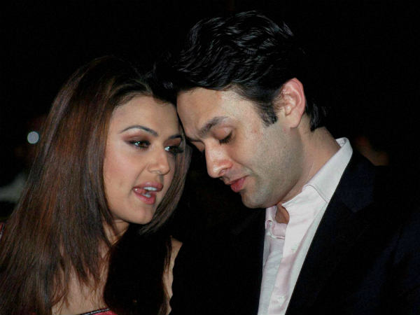 नेसवाडिया से टूटा रिश्ता