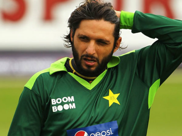 पिच पर कहर बनकर उतरते हैं अफरीदी 