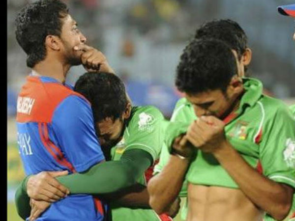 भड़के फैंस