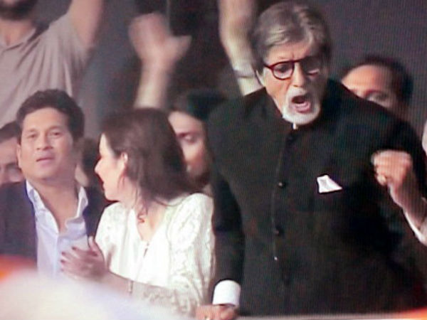 #IndvsPak: सचिन-बिग बी ने साथ लहराया तिरंगा, पीएम मोदी ने दी टीम को दी बधाई