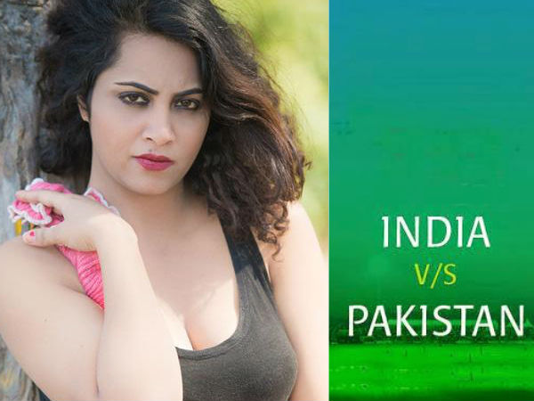 #IndvsPak: अगर भारत जीतता है तो शरीर का पिछला हिस्सा एक्सपोज करेंगी अर्शी खान