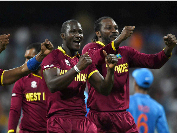 Video: जीत के बाद क्रिस गेल और ब्रावो का टॉपलेस डांस