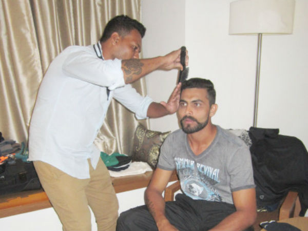 Pics: रीवाबा संग सात फेरे लेने से पहले जडेजा ने कराया न्यू हेयर कट