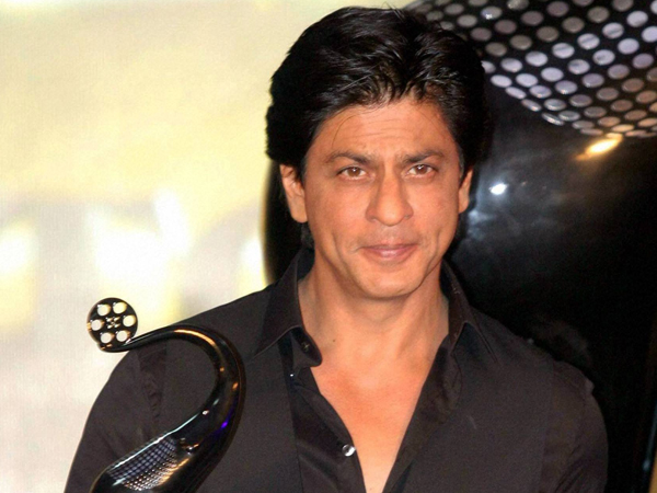 KKR की हार पर रो पड़ीं चियर गर्ल्स, SRK ने लवयू बोला