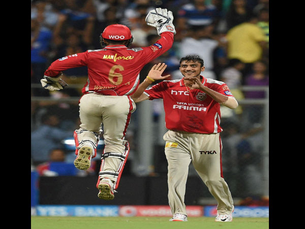 जब ब्रावो को आउट करने के बाद अक्षर पटेल ने किया चैंपियन डांस