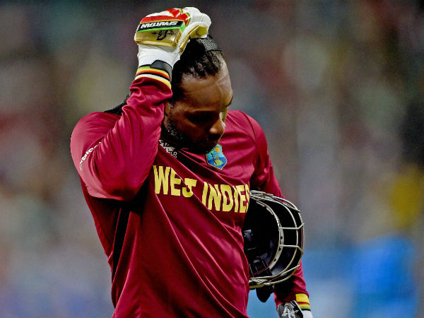 विवादित बयानों के चलते क्रिस गेल की बिग बैश लीग से छुट्टी