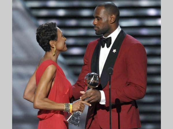 ली ब्रॉन जेम्स