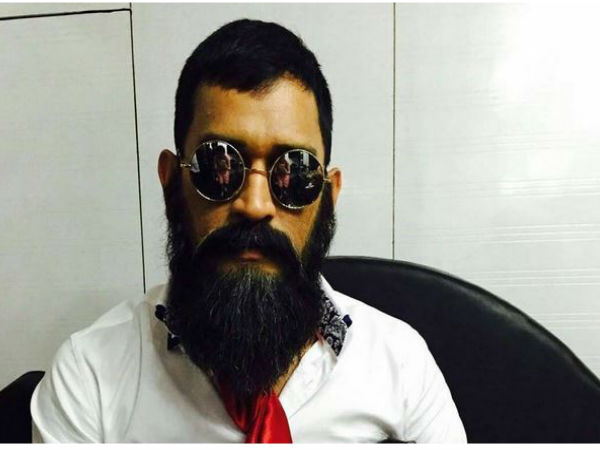 देखिए कैप्टन कूल धोनी का नया लुक, पहचानना हुआ मुश्किल