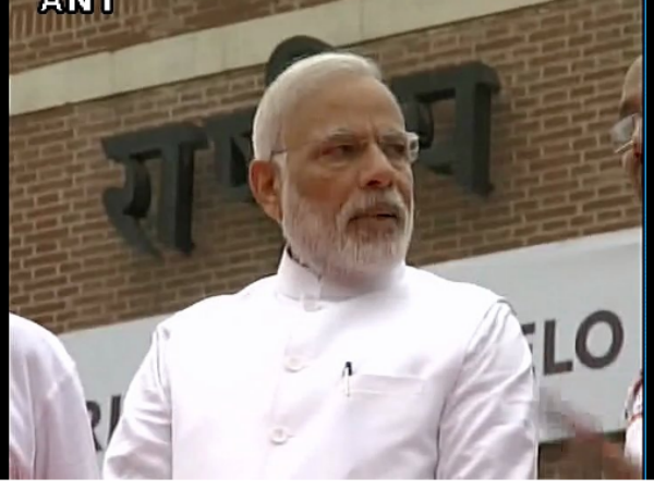 पीएम मोदी ने 'रन फॉर रियो' को दिखाई हरी झंडी, वी़डियो