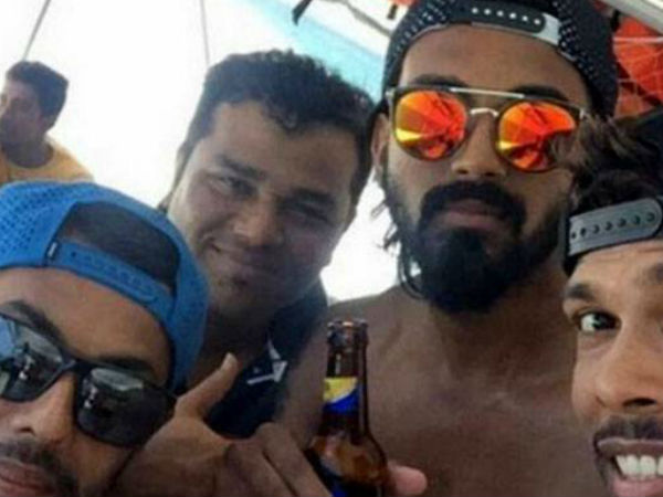 Few Indian Players Poses With ‘Beer Pint In Hand’ Goes Viral, BCCI Warns Lokesh Rahul