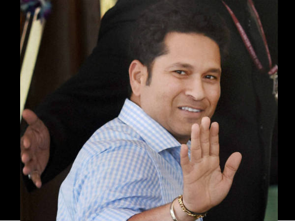 रिटायरमेंट के बाद भी तेंदुलकर चोट से परेशान, लंदन में हुई घुटने की सर्जरी