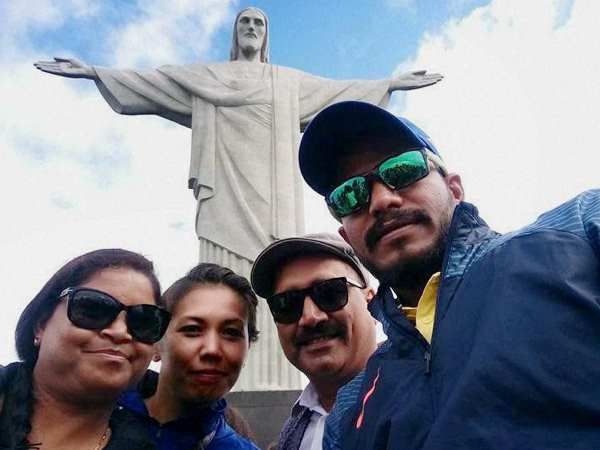 टाइम फॉर अ पोज़ 