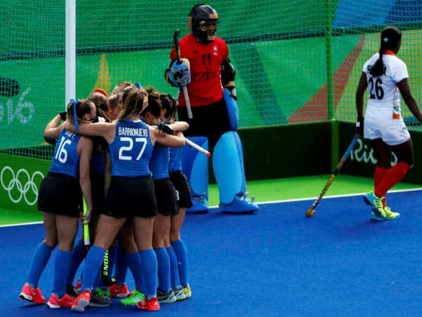 रियो हॉकी : भारतीय महिला टीम हारकर ओलंपिक से हुई बाहर, 36 साल बाद क्वॉर्टरफाइनल का सपना टूटा