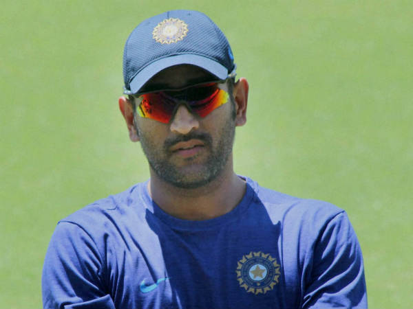 कप्तान धोनी का एक और करिश्मा, बने दुनिया के सबसे अनुभवी कप्तान