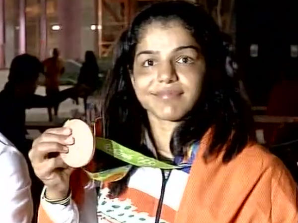 Diamond necklaces for Rio Olympics medallists PV Sindhu and Sakshi Malik