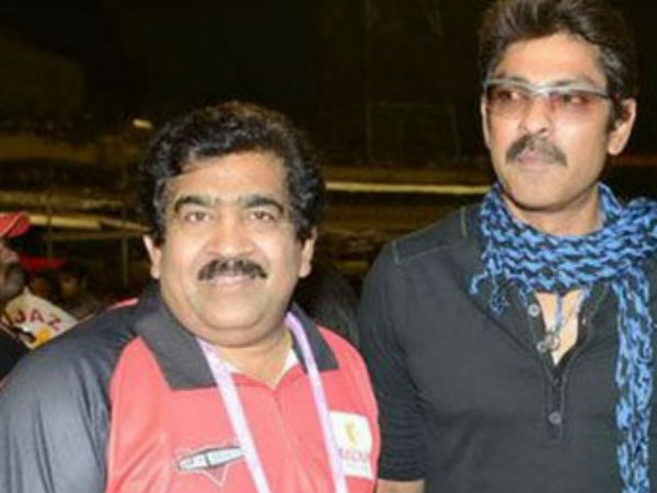 15 सालों में 17 वाहनों को गिफ्ट किया