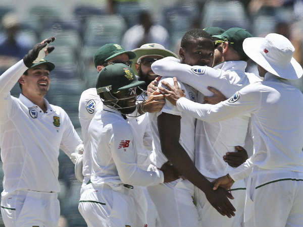 टेस्ट क्रिकेट में ऑस्ट्रेलिया बुरी तरह से शर्मसार, महज 32.5 ओवर में ढेर