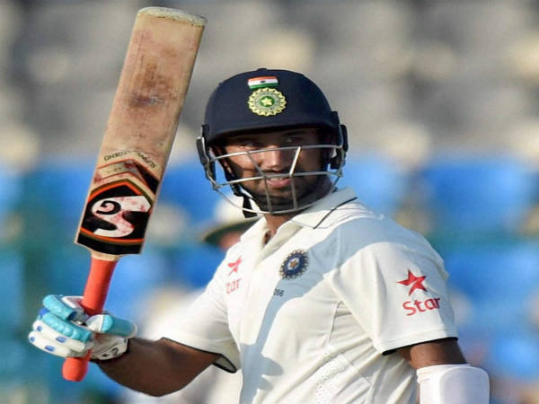 राजकोट टेस्ट: तीसरे दिन का खेल खत्‍म, चेतेश्‍वर पुजारा और मुरली विजय ने ठोंके शतक, भारत 300 के पार