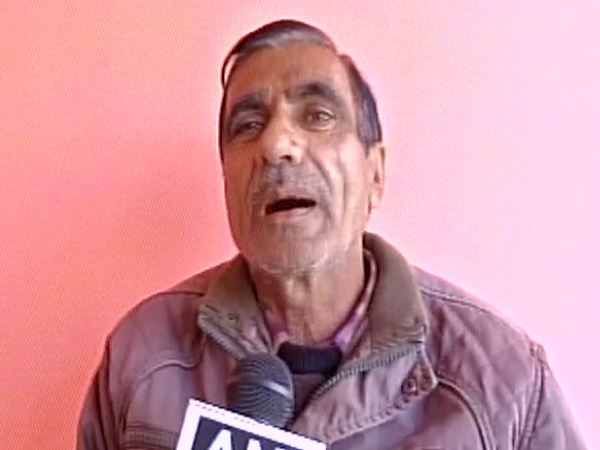 मोहम्मद शमी की बीवी के लिबास पर कमेंट से आहत उनके पिता बोले, हमें इस्लाम ना सिखाएं