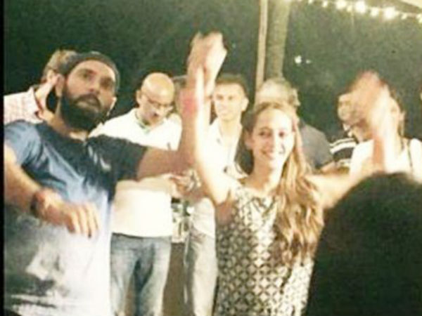 घर पर पार्टी