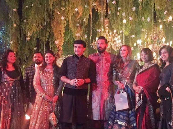 सौरभ गांगुली भी पहुंचे